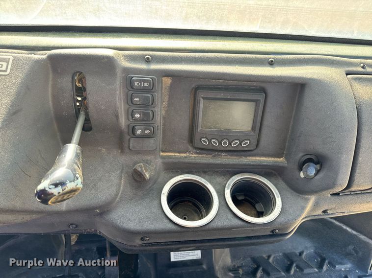 image for item EH6696 Mahendra Retriever 1000 utility vehicle