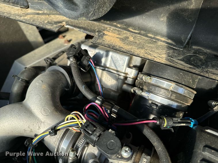 image for item EH6696 Mahendra Retriever 1000 utility vehicle