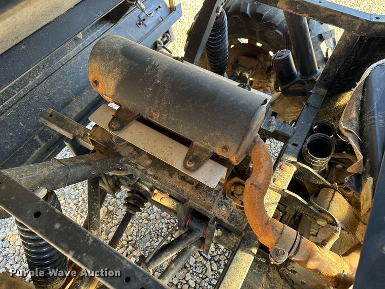 image for item EH6696 Mahendra Retriever 1000 utility vehicle