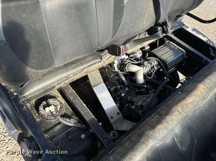 image for item EH6696 Mahendra Retriever 1000 utility vehicle