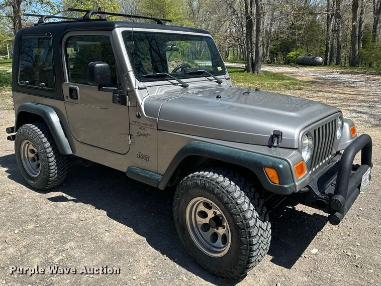 image for item EH6704 2000 Jeep Wrangler Sport SUV