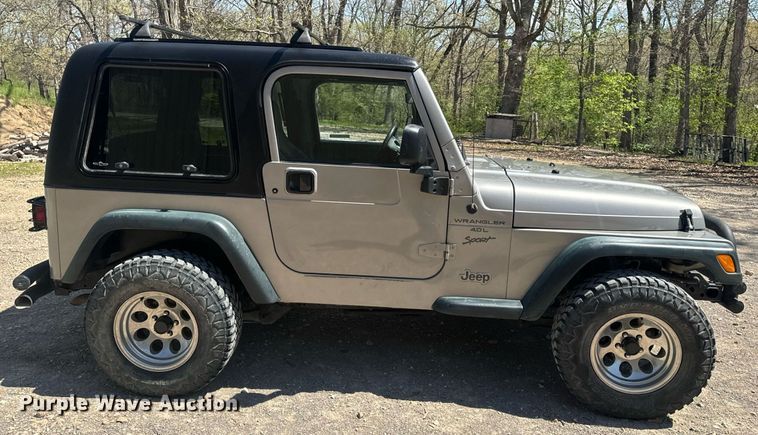 image for item EH6704 2000 Jeep Wrangler Sport SUV