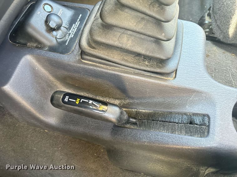 image for item EH6704 2000 Jeep Wrangler Sport SUV