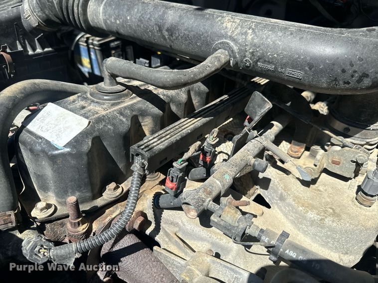 image for item EH6704 2000 Jeep Wrangler Sport SUV
