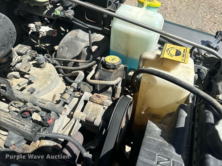 image for item EH6704 2000 Jeep Wrangler Sport SUV