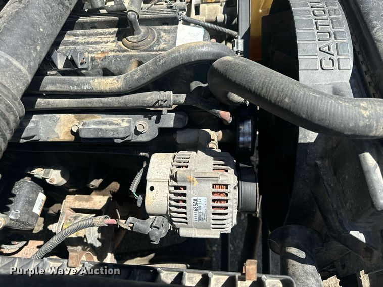 image for item EH6704 2000 Jeep Wrangler Sport SUV