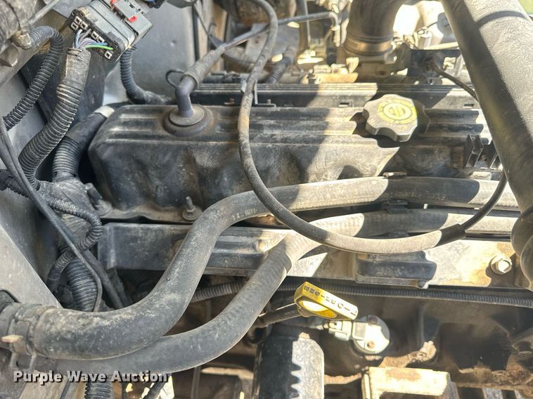 image for item EH6704 2000 Jeep Wrangler Sport SUV