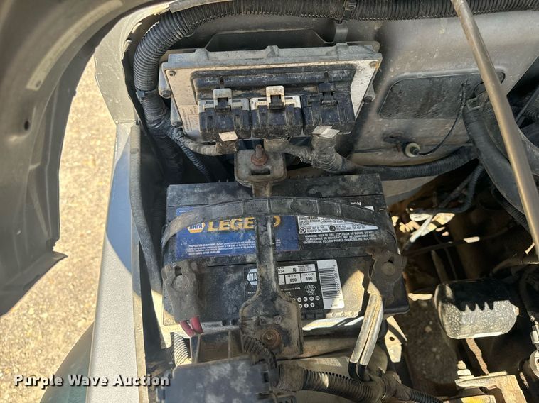 image for item EH6704 2000 Jeep Wrangler Sport SUV