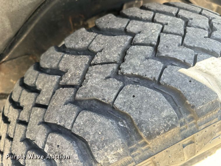 image for item EH6704 2000 Jeep Wrangler Sport SUV