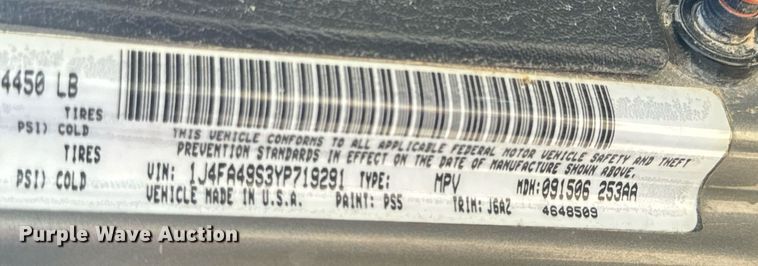 image for item EH6704 2000 Jeep Wrangler Sport SUV