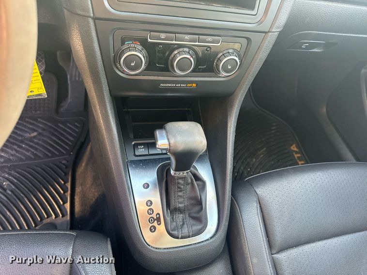 image for item EH6710 2010 Volkswagen Jetta TDI 