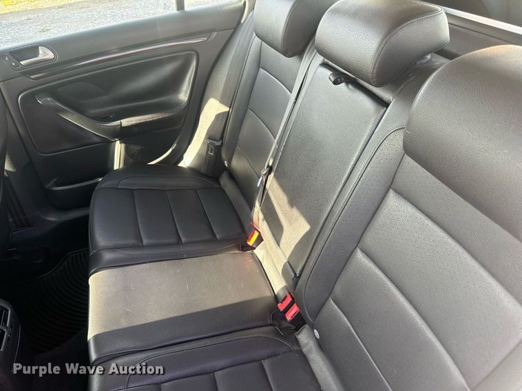 image for item EH6710 2010 Volkswagen Jetta TDI 