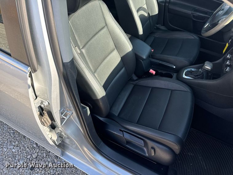 image for item EH6710 2010 Volkswagen Jetta TDI 