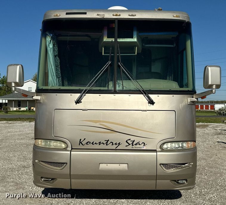image for item EH6711 2003 Newmar Kountry Star RV