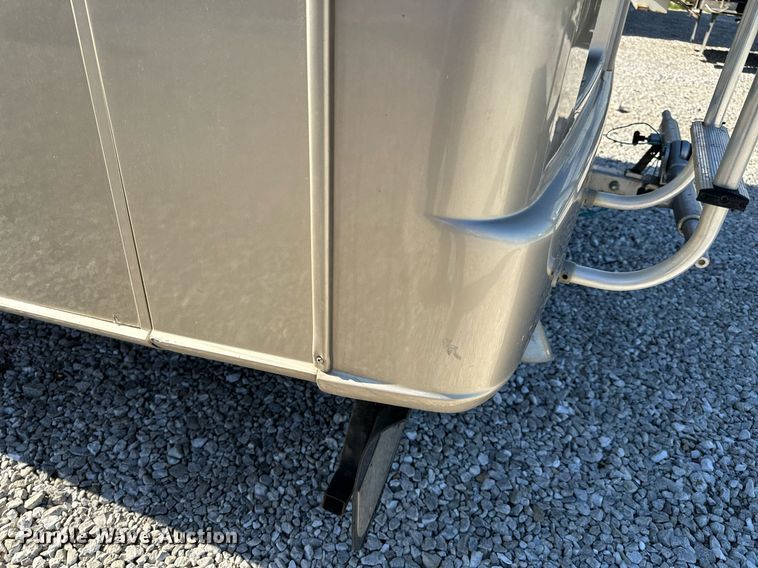 image for item EH6711 2003 Newmar Kountry Star RV