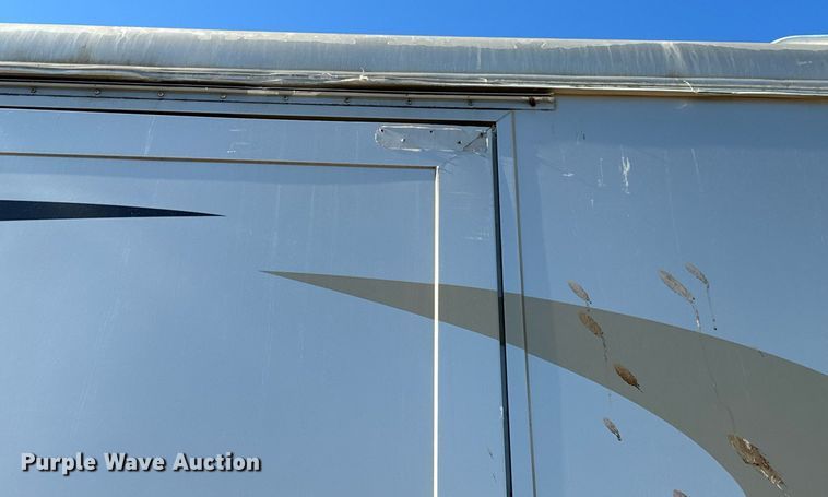 image for item EH6711 2003 Newmar Kountry Star RV