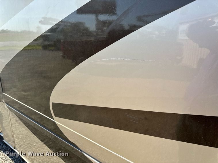 image for item EH6711 2003 Newmar Kountry Star RV