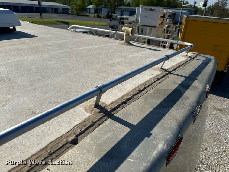 image for item EH6711 2003 Newmar Kountry Star RV