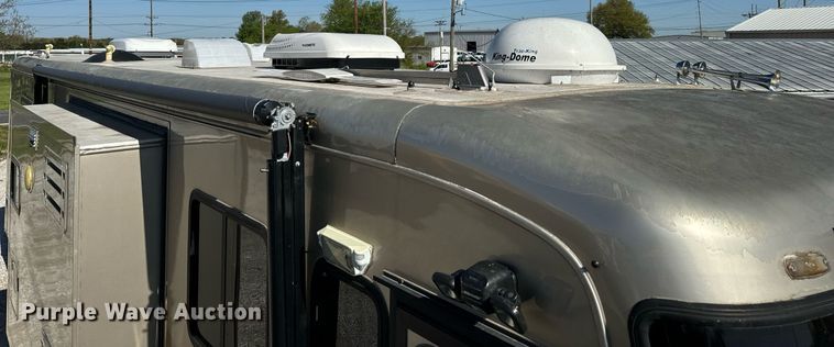 image for item EH6711 2003 Newmar Kountry Star RV