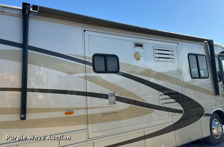 image for item EH6711 2003 Newmar Kountry Star RV