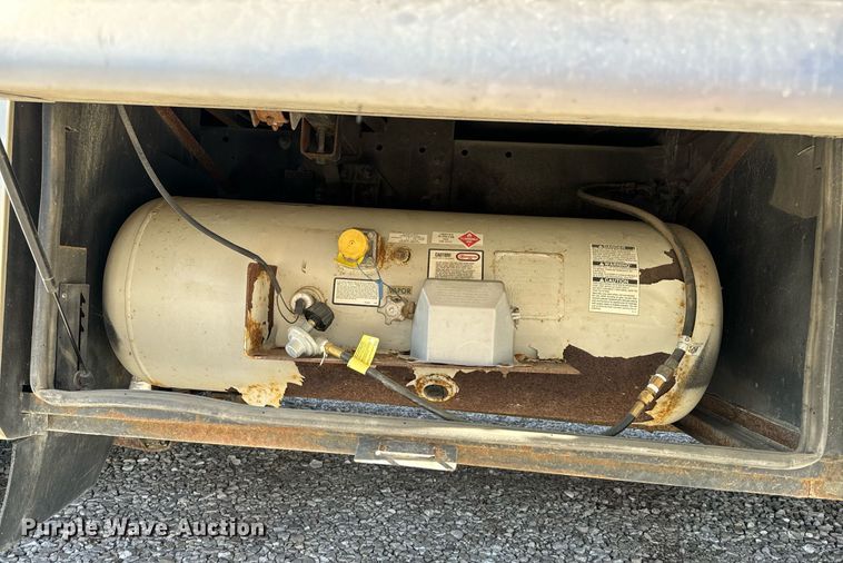 image for item EH6711 2003 Newmar Kountry Star RV