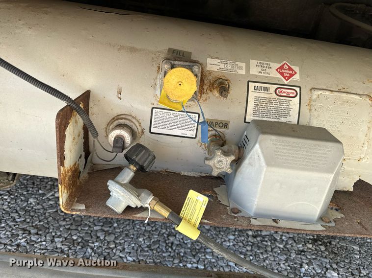 image for item EH6711 2003 Newmar Kountry Star RV