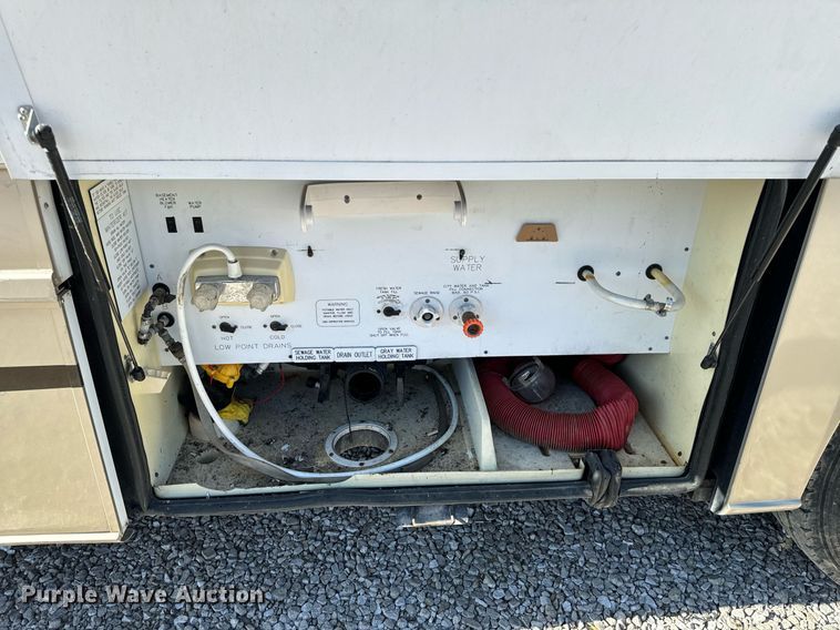 image for item EH6711 2003 Newmar Kountry Star RV