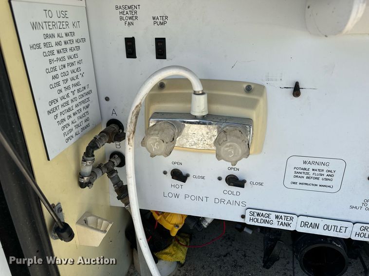 image for item EH6711 2003 Newmar Kountry Star RV