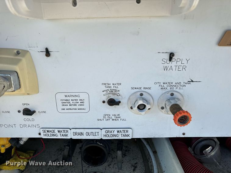 image for item EH6711 2003 Newmar Kountry Star RV