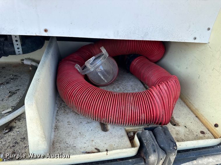 image for item EH6711 2003 Newmar Kountry Star RV