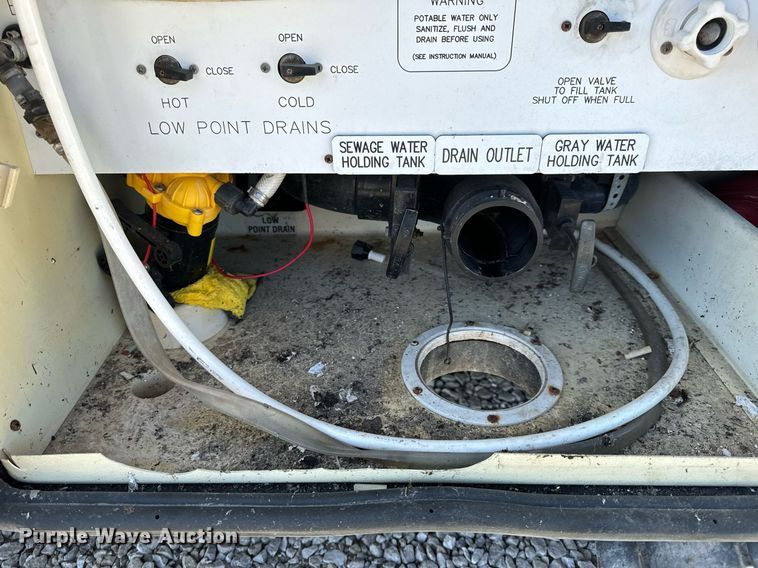 image for item EH6711 2003 Newmar Kountry Star RV