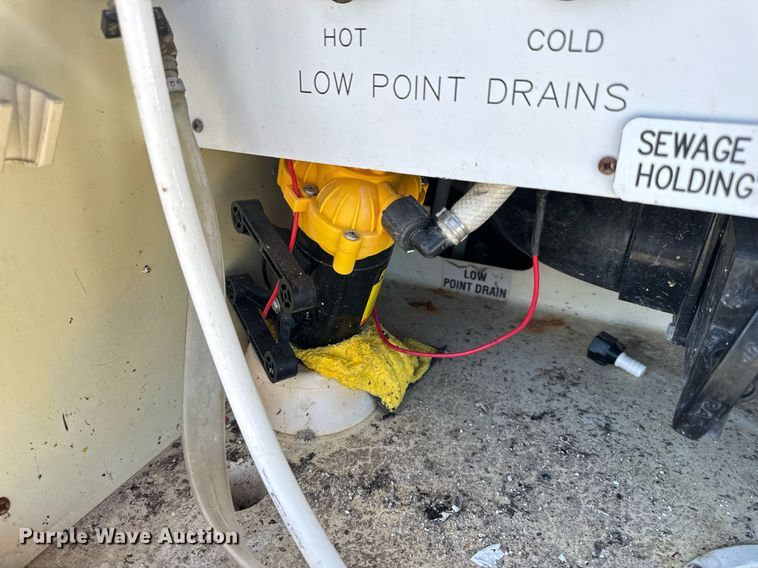 image for item EH6711 2003 Newmar Kountry Star RV