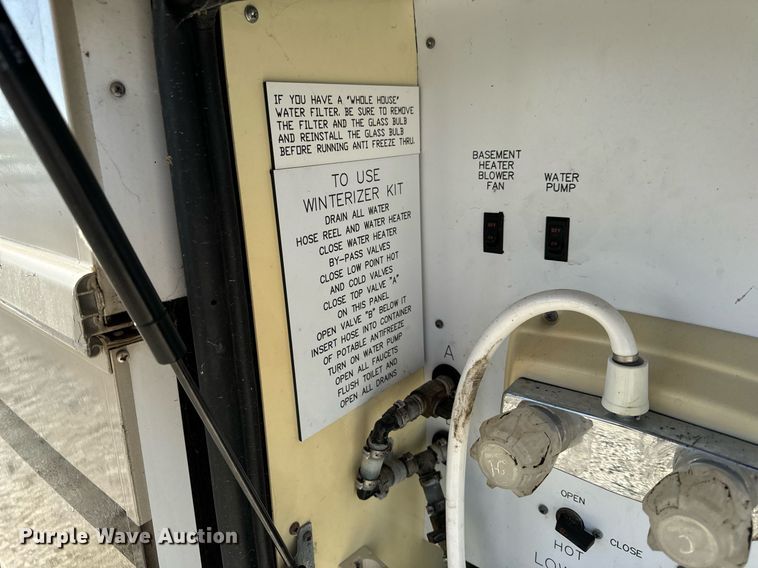 image for item EH6711 2003 Newmar Kountry Star RV