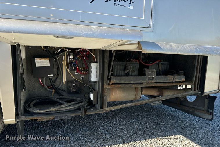 image for item EH6711 2003 Newmar Kountry Star RV