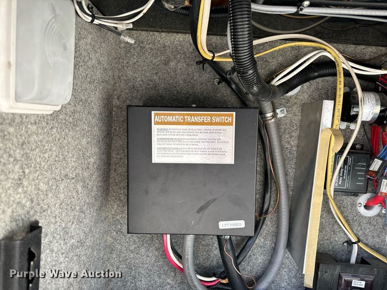 image for item EH6711 2003 Newmar Kountry Star RV