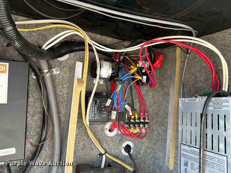 image for item EH6711 2003 Newmar Kountry Star RV