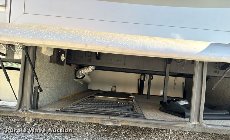 image for item EH6711 2003 Newmar Kountry Star RV