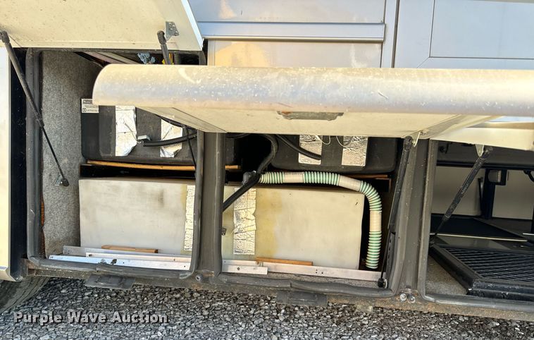 image for item EH6711 2003 Newmar Kountry Star RV