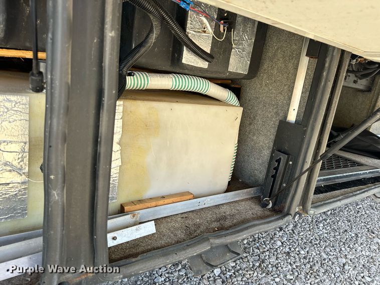 image for item EH6711 2003 Newmar Kountry Star RV