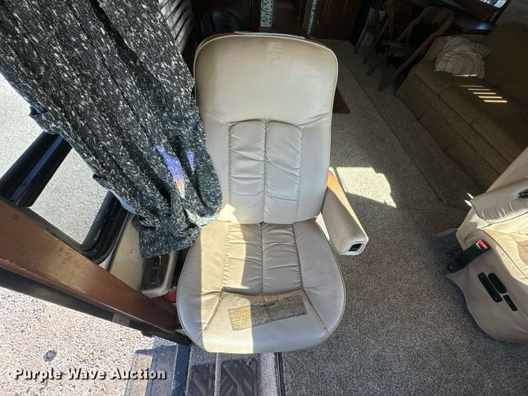 image for item EH6711 2003 Newmar Kountry Star RV