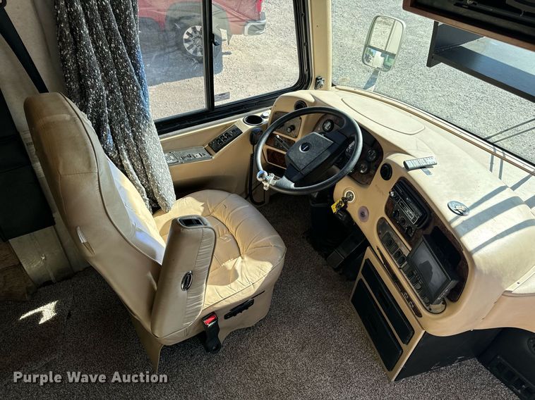 image for item EH6711 2003 Newmar Kountry Star RV