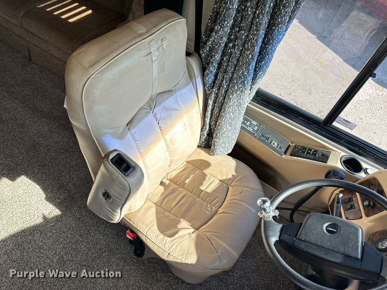 image for item EH6711 2003 Newmar Kountry Star RV