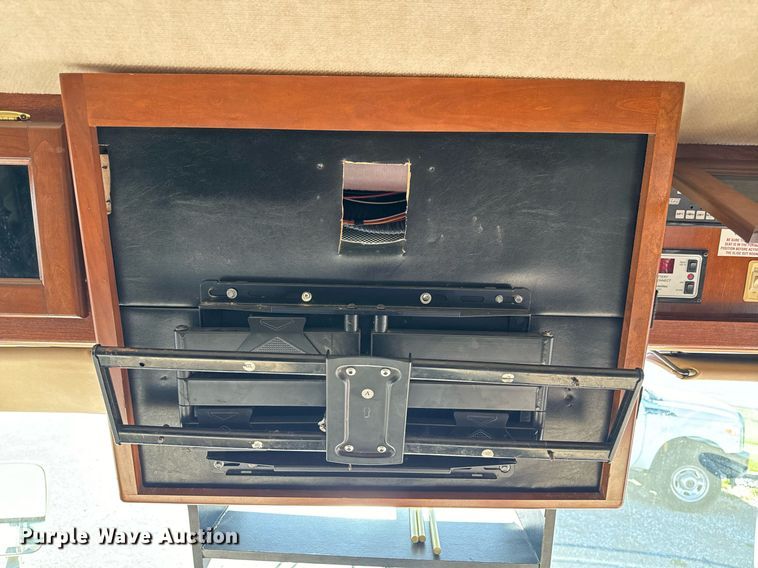 image for item EH6711 2003 Newmar Kountry Star RV