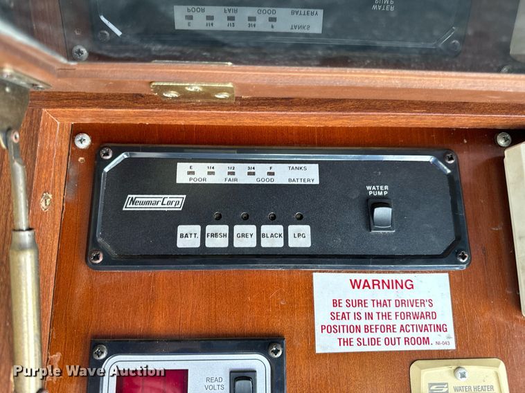 image for item EH6711 2003 Newmar Kountry Star RV