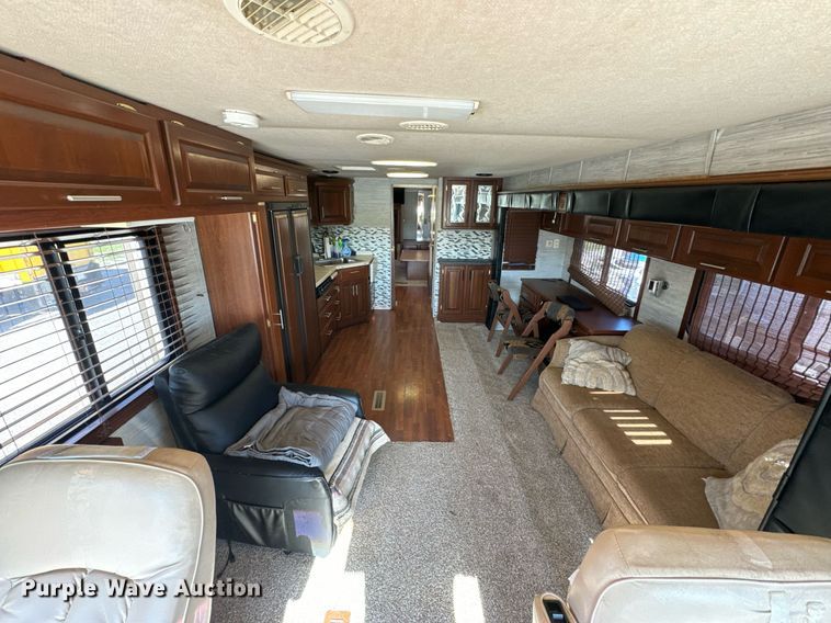 image for item EH6711 2003 Newmar Kountry Star RV
