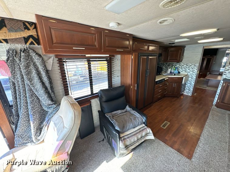 image for item EH6711 2003 Newmar Kountry Star RV