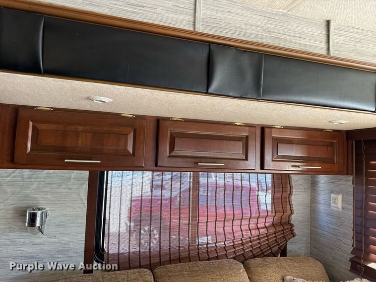 image for item EH6711 2003 Newmar Kountry Star RV