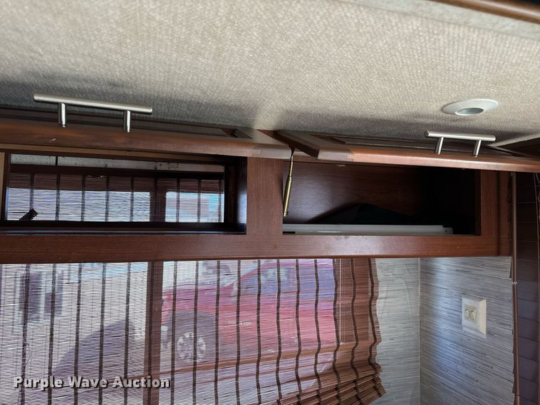 image for item EH6711 2003 Newmar Kountry Star RV