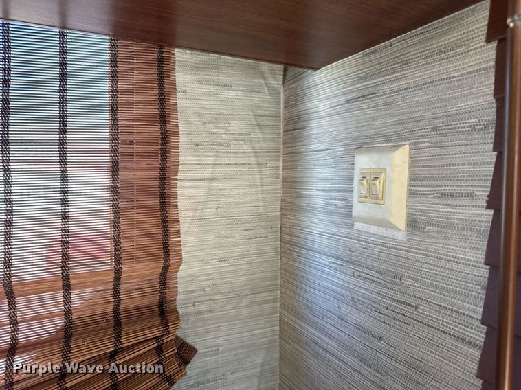 image for item EH6711 2003 Newmar Kountry Star RV