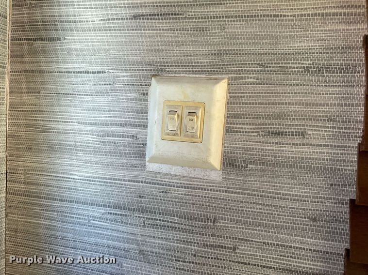 image for item EH6711 2003 Newmar Kountry Star RV